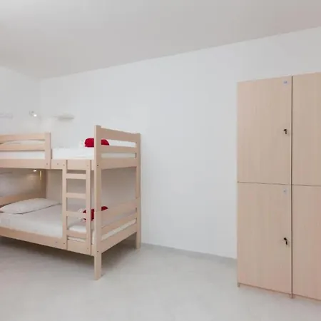 Free Bird - Bed In Five Bed Mixed 4 Holiday home Dubrovnik