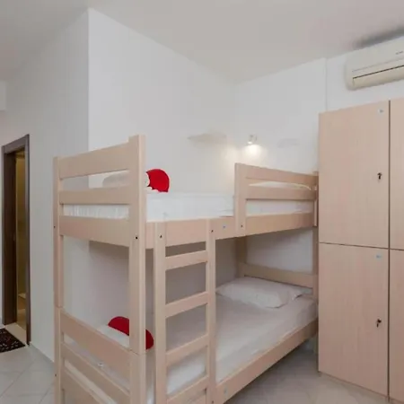 Free Bird - Bed In Five Bed Mixed 4 *